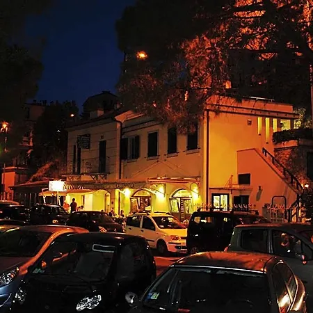La Lucciola 4*